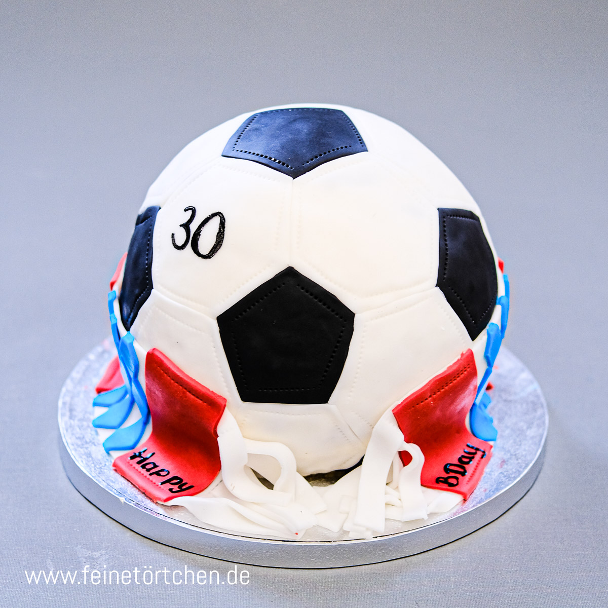 Fussball Torte - Mademoiselle Cupcake Webshop